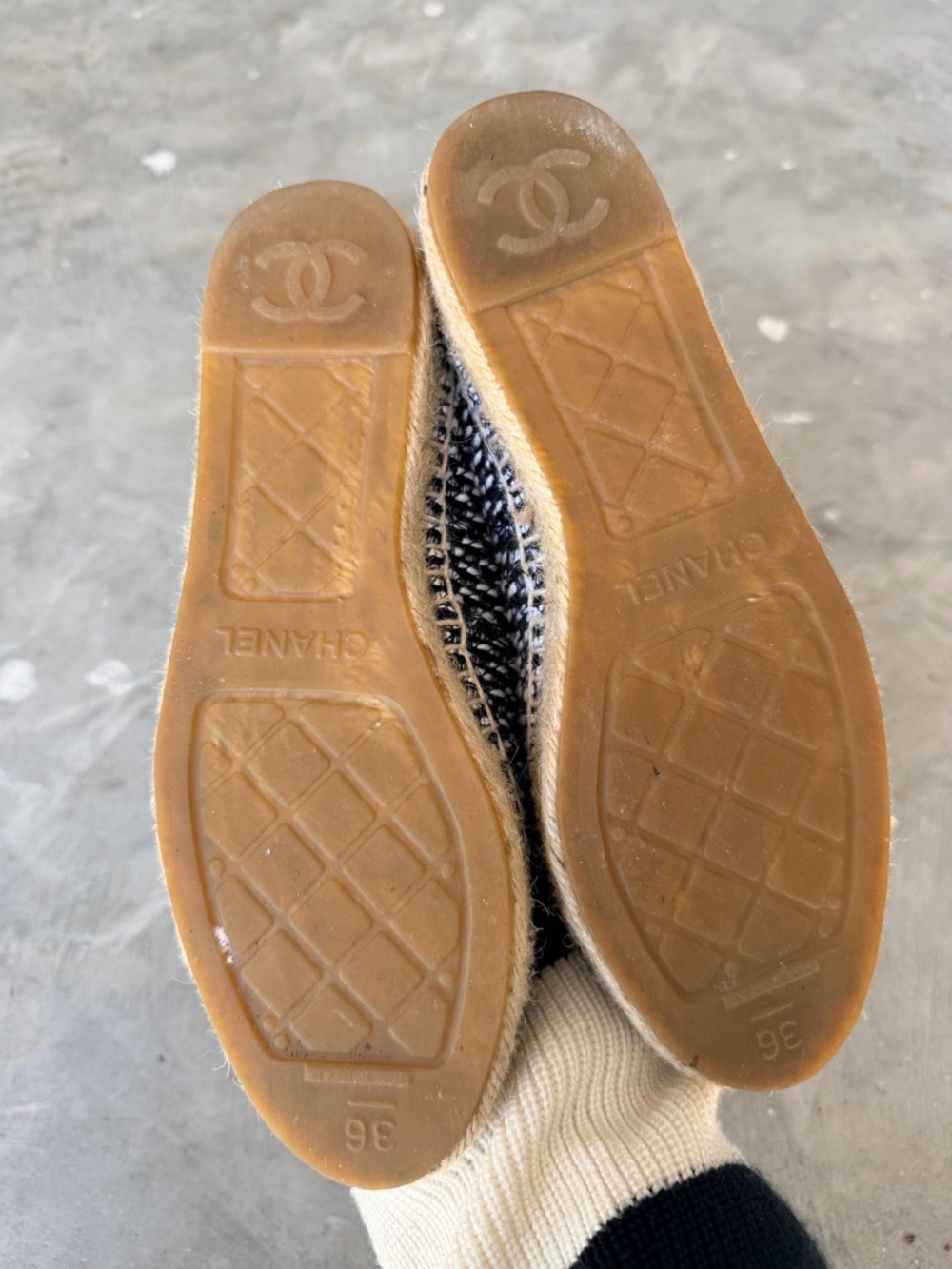 CHANEL Black & White Tweed Espadrilles with CC Logo - Picture 5 of 5